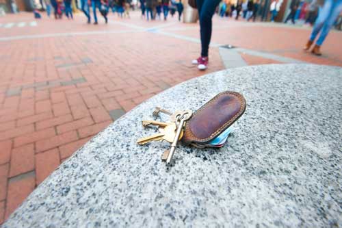 lost keys laying on marble bench